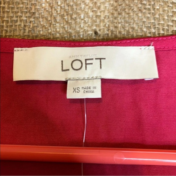 Ann Taylor LOFT Blouse SZ XS Sleeveless Ruffle NEW - Picture 4 of 7